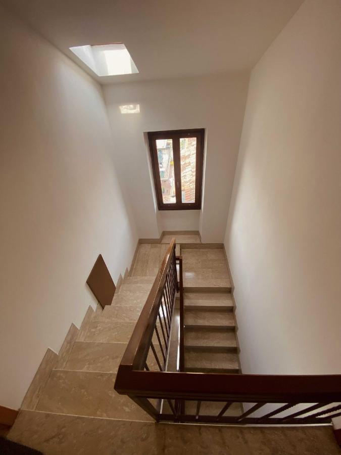 Antico Borgo Apartment Desenzano del Garda Bagian luar foto
