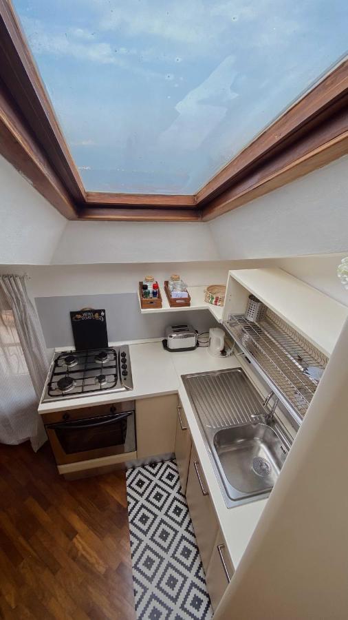 Antico Borgo Apartment Desenzano del Garda Bagian luar foto